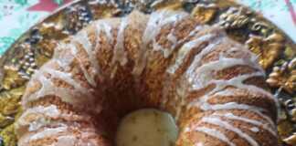 Νηστίσιμο Κέικ με Μανταρίνι και Γέμιση Μελομακάρονων