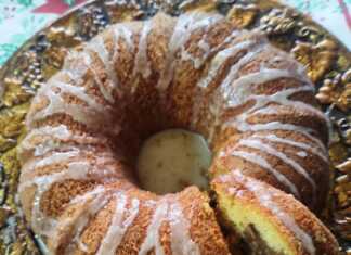 Νηστίσιμο Κέικ με Μανταρίνι και Γέμιση Μελομακάρονων