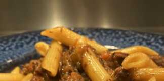 Πένες με μοσχαράκι Ραγού