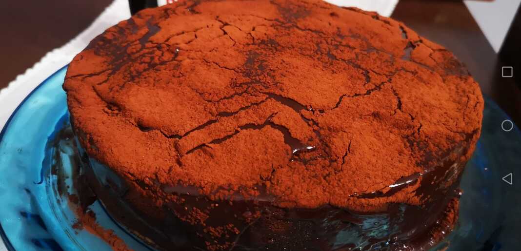 σοκολατένιο κέικ