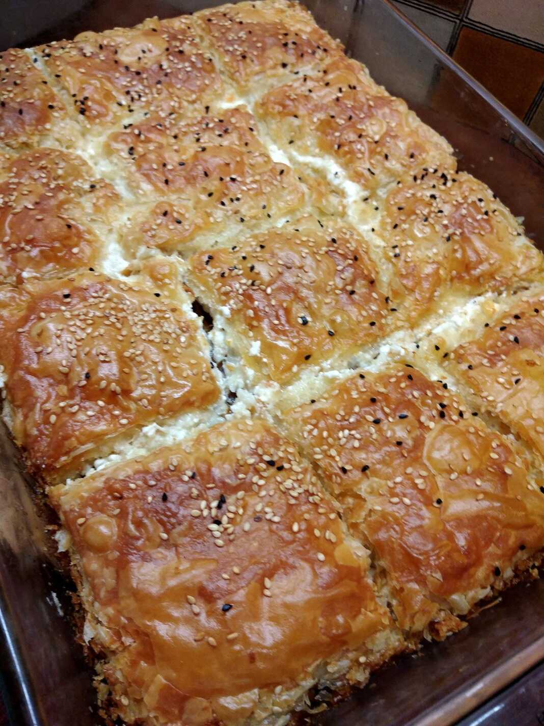 τυρόπιτα με φύλλο κρούστας