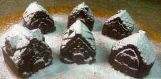 Χριστουγεννιάτικα σπιτάκια με την ζύμη από τα τρουφάκια