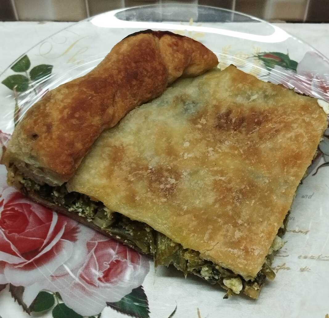 σπανακόπιτα με άγρια χόρτα