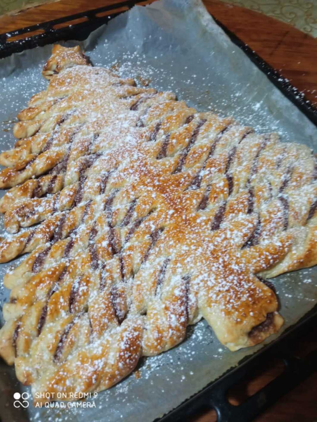 Χριστουγεννιάτικο Δέντρο με Πραλίνα και Ξηρούς Καρπούς