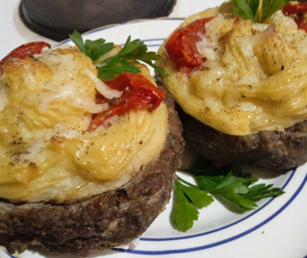 Μπιφτεκοφωλιές με πουρέ πατάτας