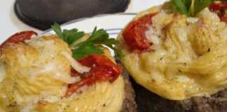 Μπιφτεκοφωλιές με πουρέ πατάτας