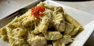 Πέννες με σάλτσα πέστο