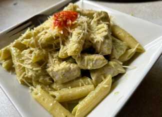 Πέννες με σάλτσα πέστο