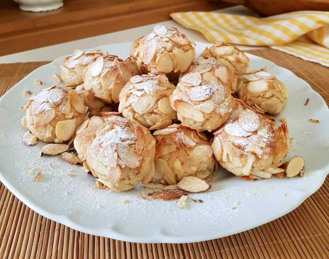 αμυγδαλωτά