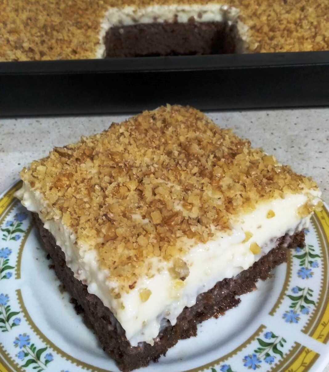 Καρυδόπιτα με κρέμα