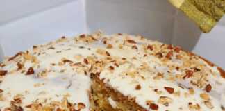 Κέικ αμυγδάλου με χυμό πορτοκάλι