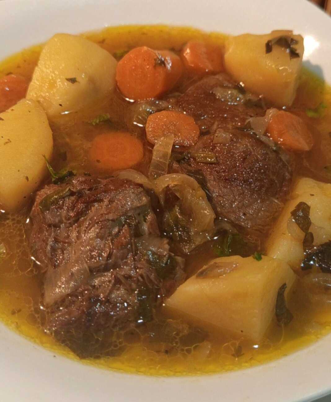 κρεατόσουπα με μοσχαράκι