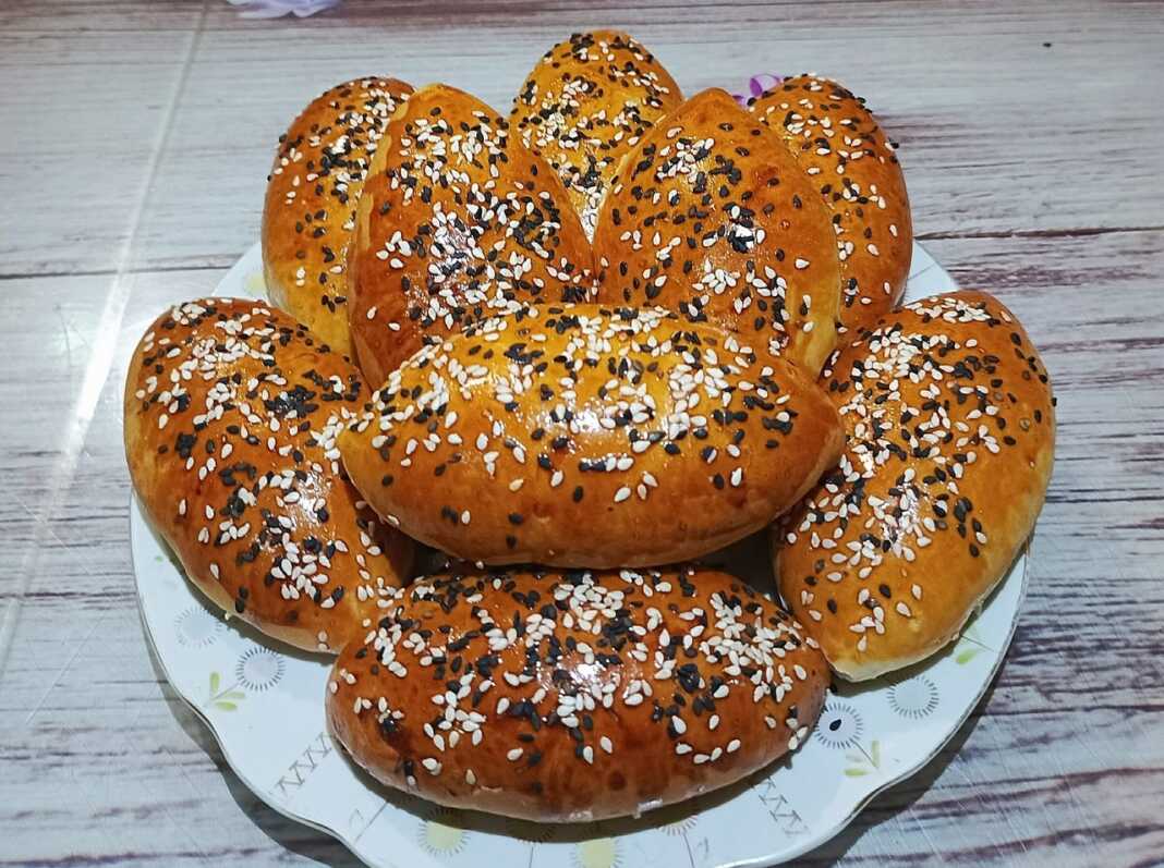 Πατατόπιτες στο φούρνο με κρεμμύδι και μπέικον