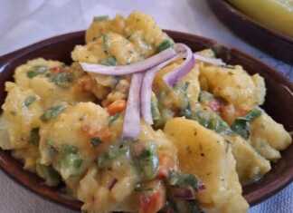 Πατατοσαλατα με φρέσκο κρεμμυδάκι και πιπεριά
