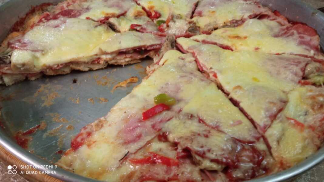 σπιτική πίτσα