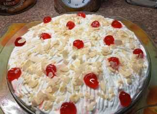 Εκμέκ με βάση τσουρέκι