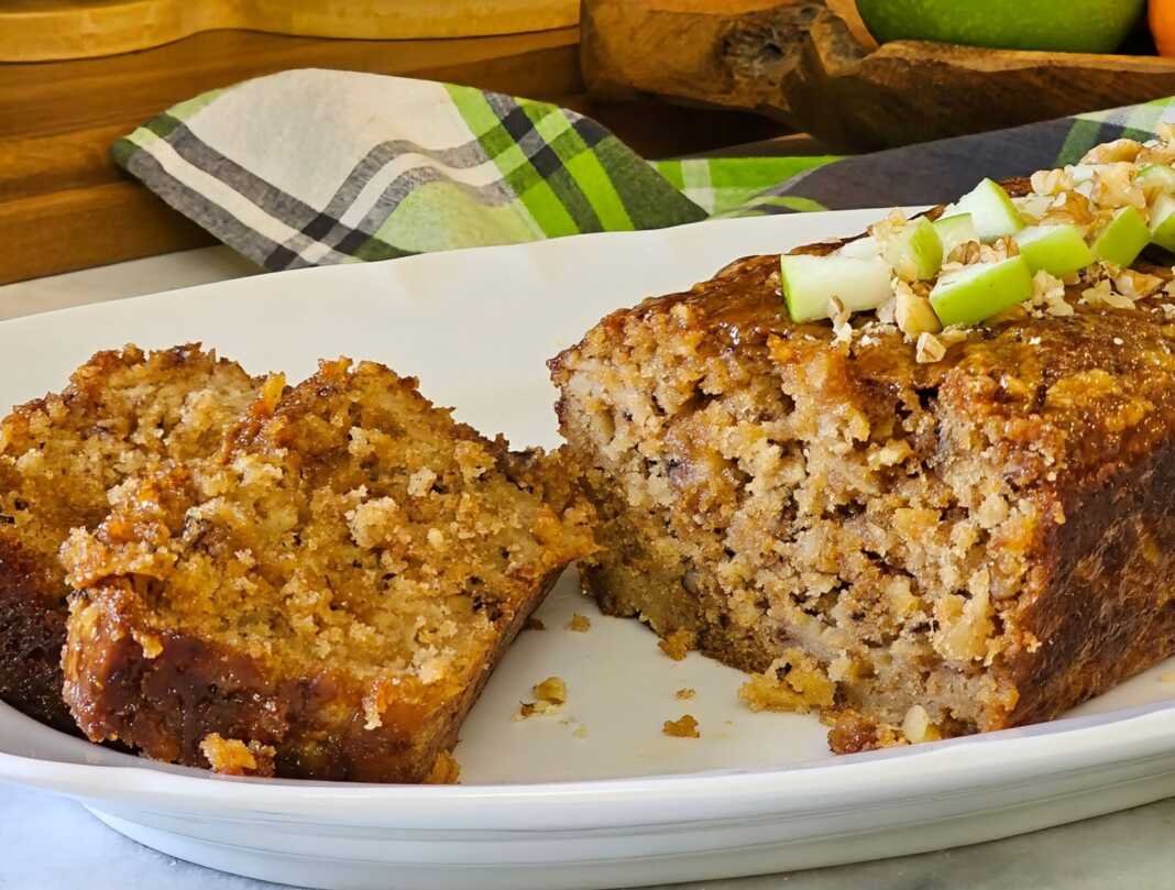 κέικ με μήλο και καρύδια