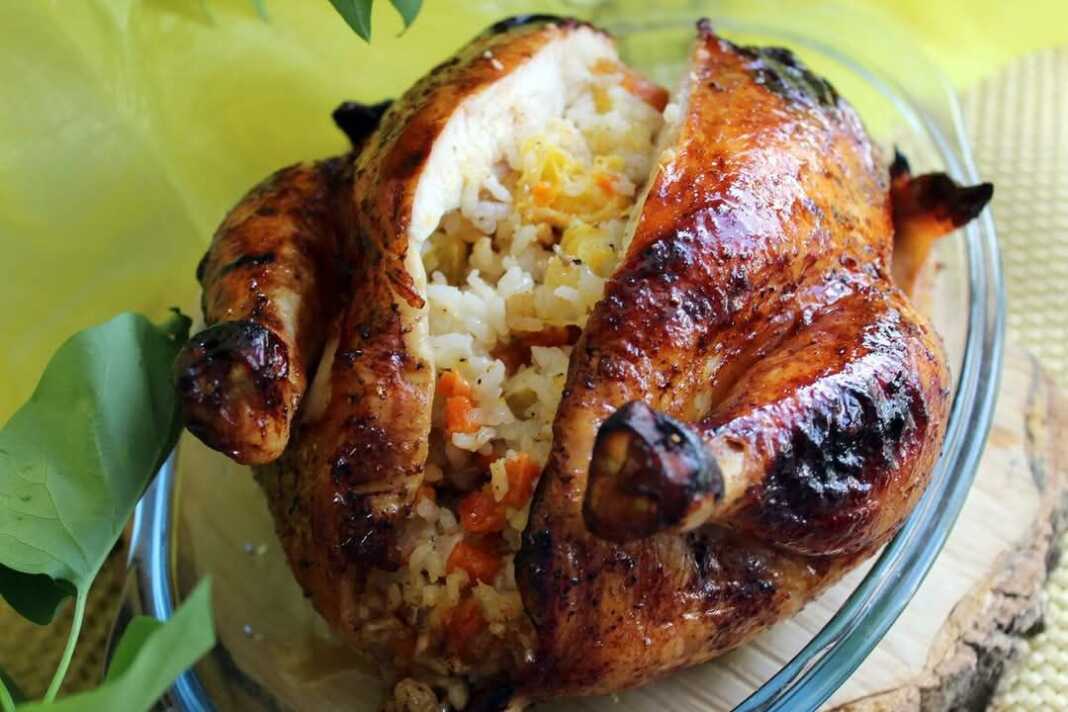 Κοτόπουλο γεμιστό με ρύζι και αποξηραμένα φρούτα