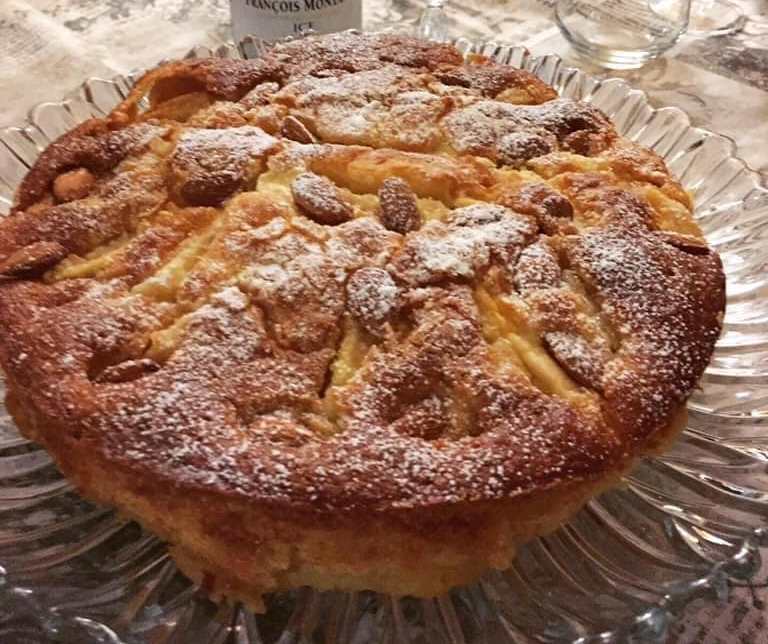 Μηλόπιτα με αμύγδαλα