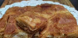 Μπουγάτσα με κιμά με σπιτικό φύλλο