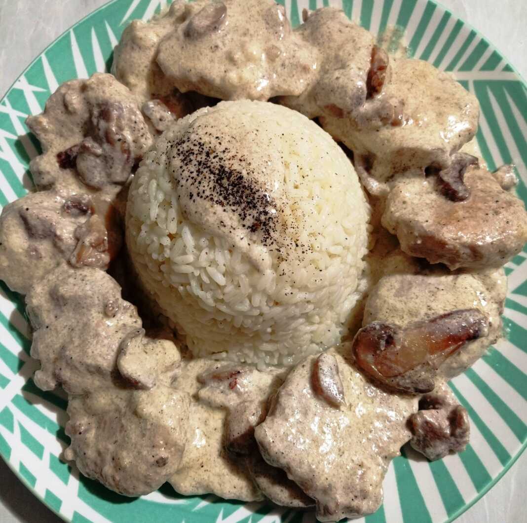 Ψαρονέφρι με κρέμα γάλακτος και μανιτάρια