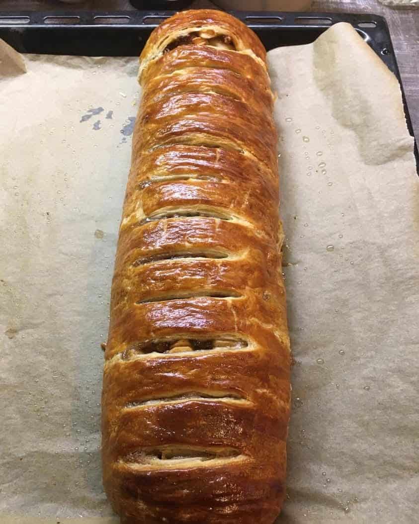 σφολιάτα με γέμιση μήλων