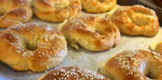 τυροκούλουρα με φέτα