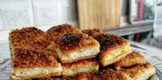 Τυρόπιτα με σπιτικό χειροποίητο φύλλο