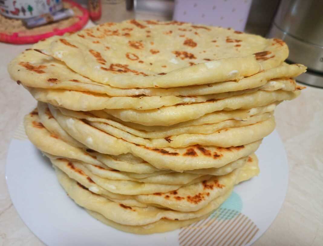 πιτούλες με φέτα και κασέρι