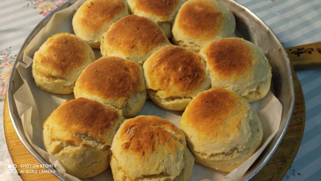 ψωμάκια με πουρε πατατας για σάντουιτς