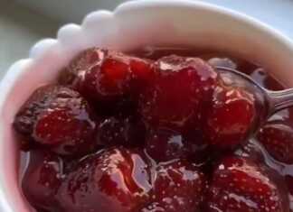 Γλυκό του κουταλιού φράουλες