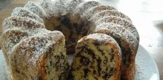 Σπιτικό κέικ μυρμηγκάτο με κομματάκια σοκολάτας