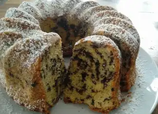 Σπιτικό κέικ μυρμηγκάτο με κομματάκια σοκολάτας