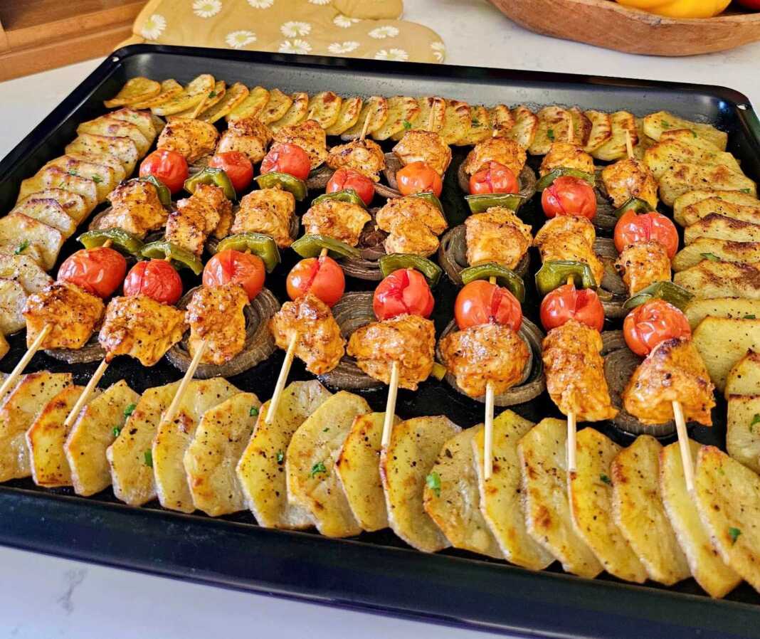 Κεμπάπ Κοτοπουλο με πατάτες στο φούρνο