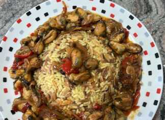 Πιλάφι με μύδια