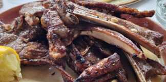 Προβατίνα στα Κάρβουνα