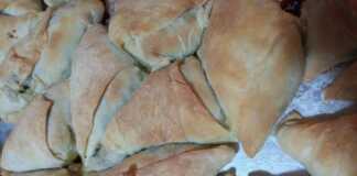 σπανακοπιτάκια με ψιλικά