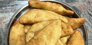 τυρόπιτες με τυρί και μοτσαρέλα και γιαούρτι