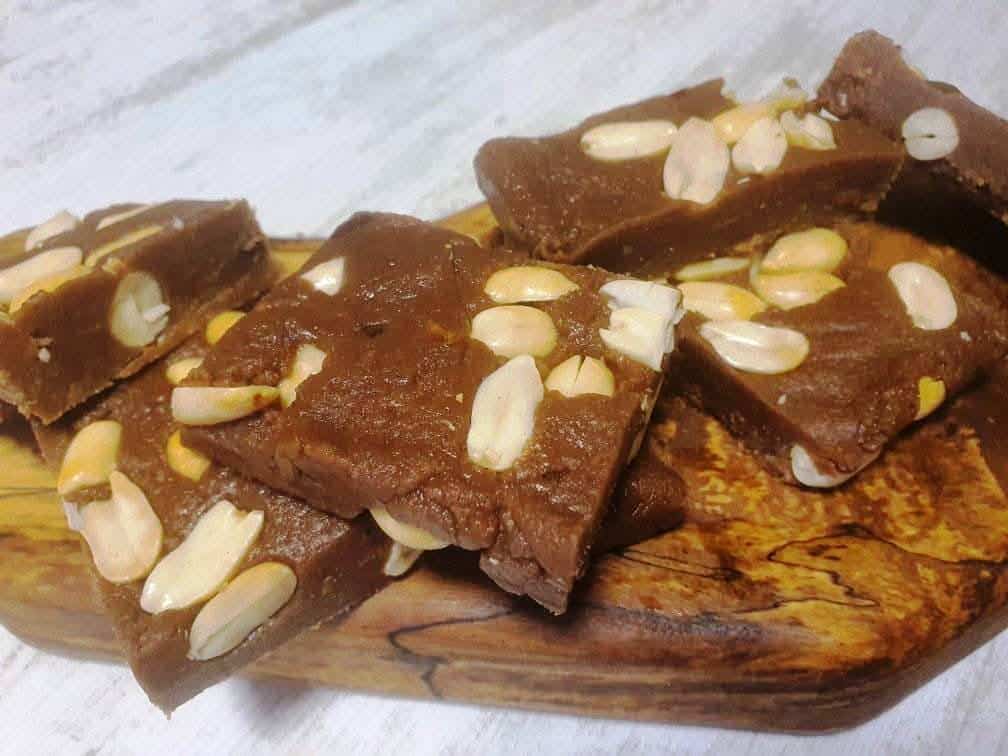 Καφέ χαλβάς με φιστίκια