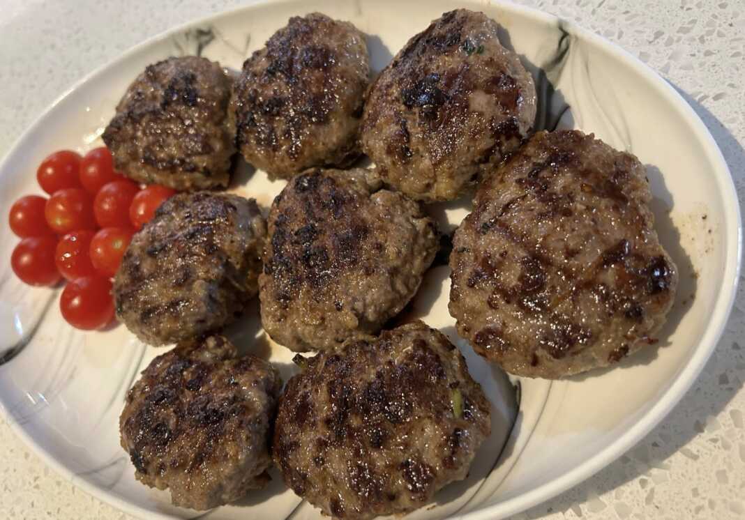 μπιφτέκια στο σχαροτηγανό