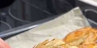 Νόστιμη Κοτόπιτα με σφολιάτα και μανιτάρια Κοτόπιτα με σφολιάτα και μανιτάρια