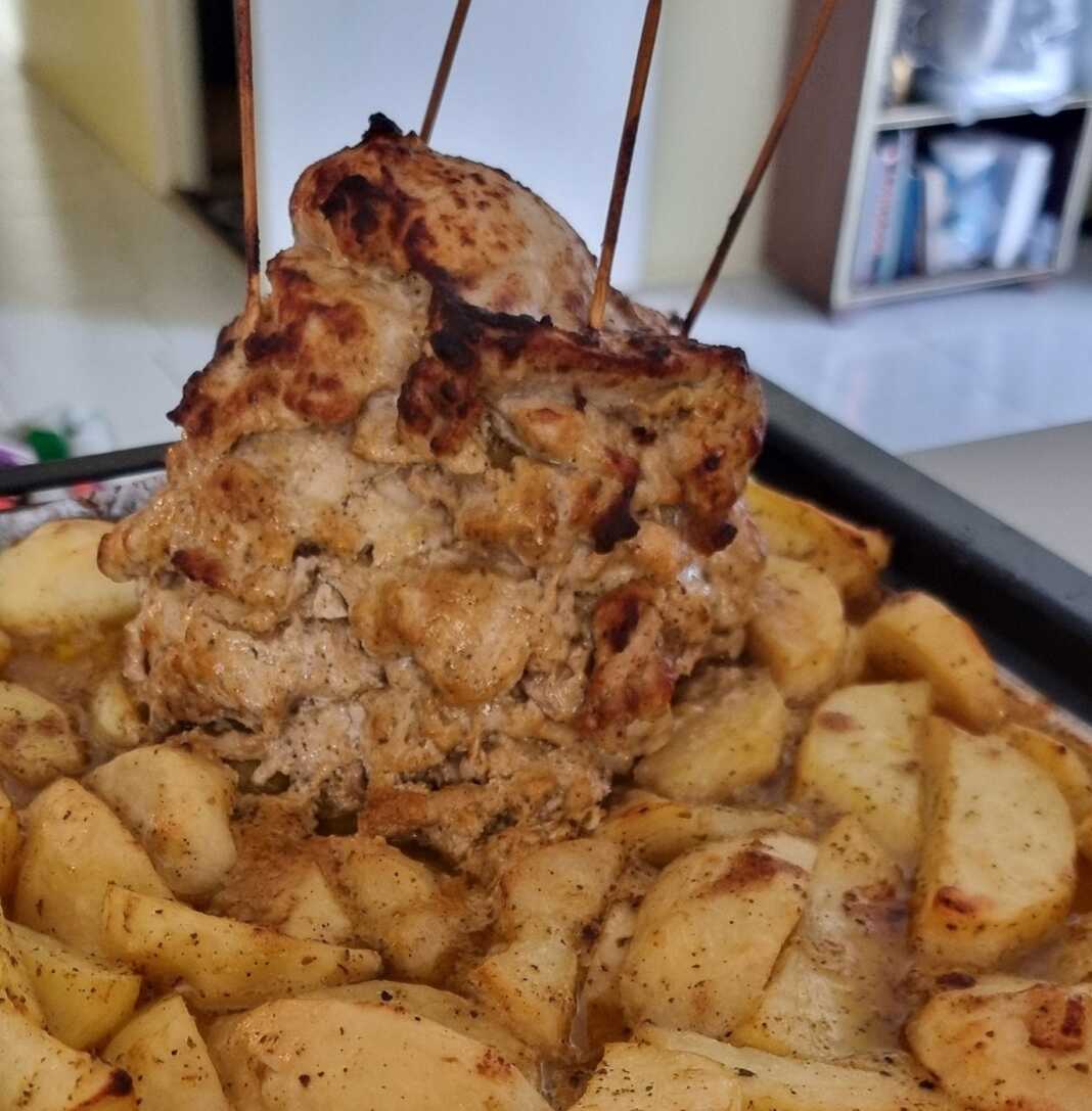 potatosGyros Γύρος Κοτόπουλου με πατάτες φουρνου