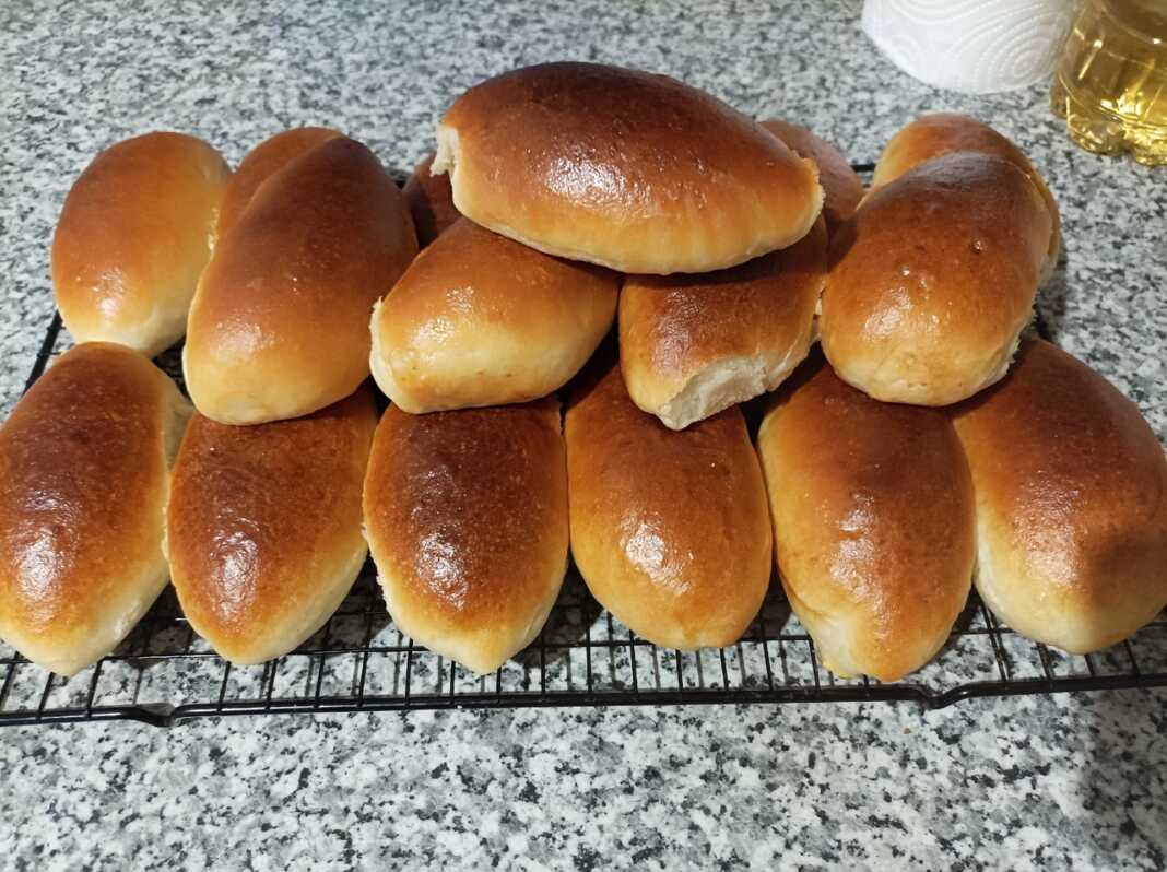 psomakia-lkr Πιτάκια με αυγά και φρέσκα κρεμμυδάκια