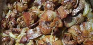 Συκωτάκια κοτόπουλο με κρεμμύδι Συκωτάκια κοτόπουλο με κρεμμύδι