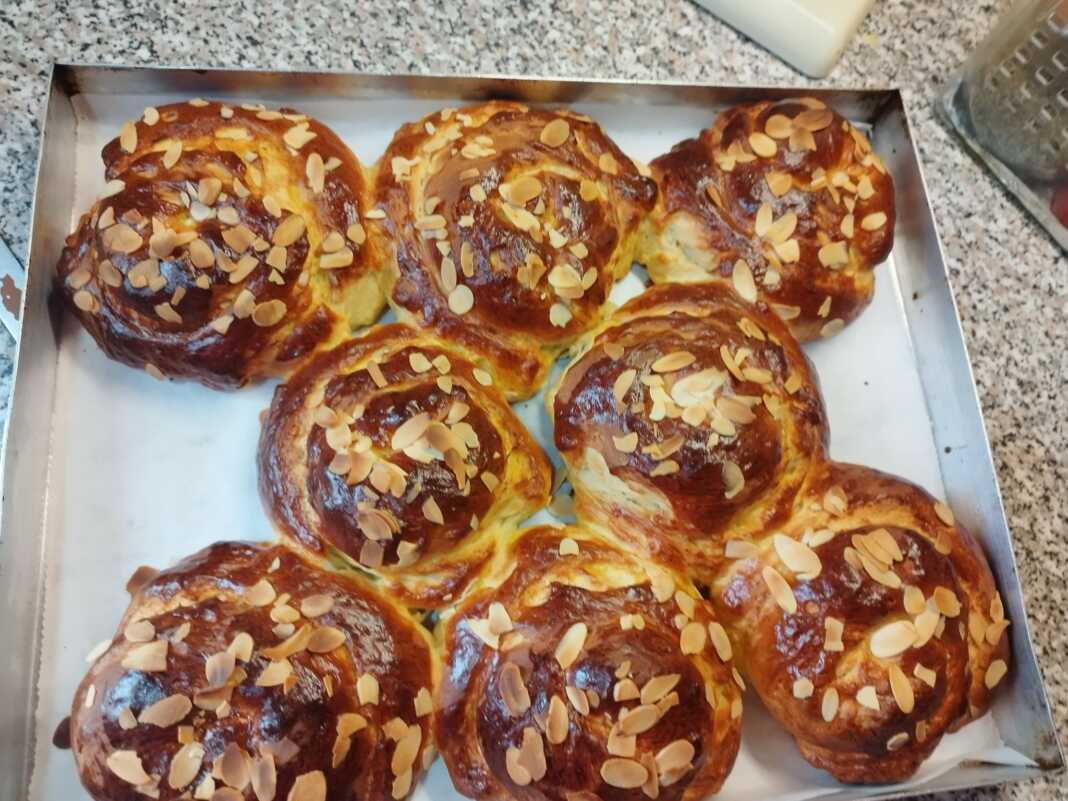 tsourekakia_kop1 Τσουρεκάκια