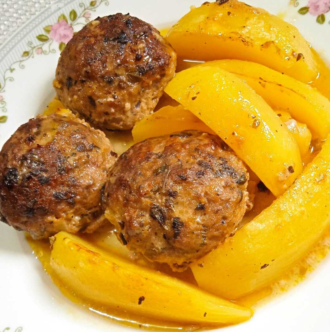 mpiftekia patates fournos