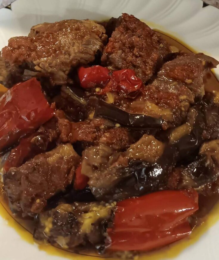 Μοσχάρι με Μελιτζάνες  στο Φούρνο