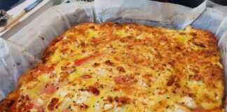 Ομελέτα φούρνου με πατάτες, φρέσκα μυρωδικά και φέτα! Ομελέτα φούρνου με πατάτες και φέτα, φρεσκοψημένη σε ταψί.