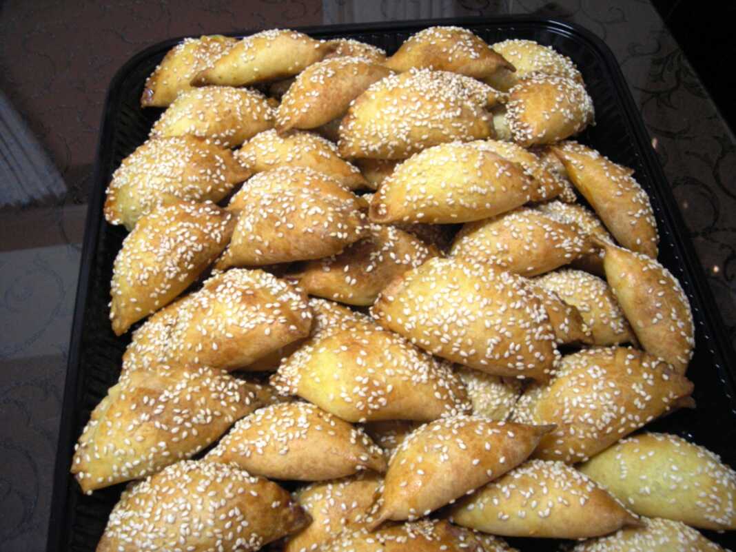 tiropitakia me xaloumi