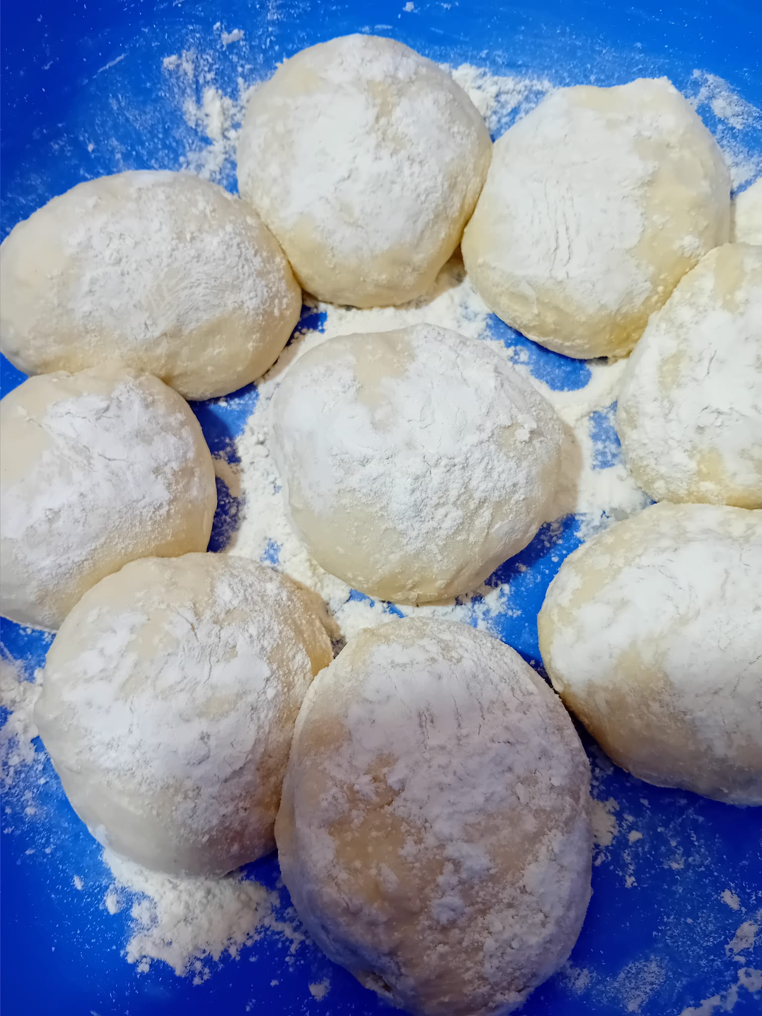 10 μπαλες ζυμης για να φτιαξουμε τα τυροπιτάρια